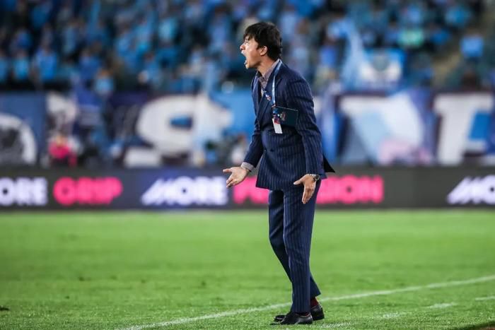 日韩成人免费