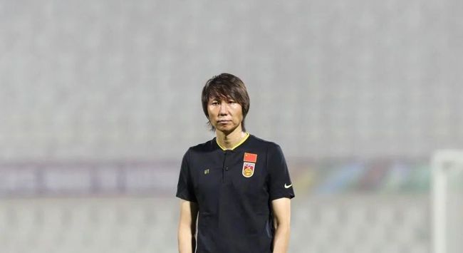 日本午夜人成免费视频