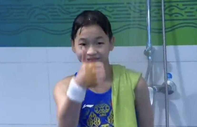 小区彩色女流