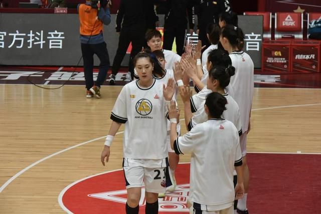 亚洲欧美日韩综合在线播放